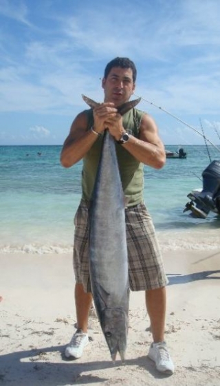  Fishing in Akumal 